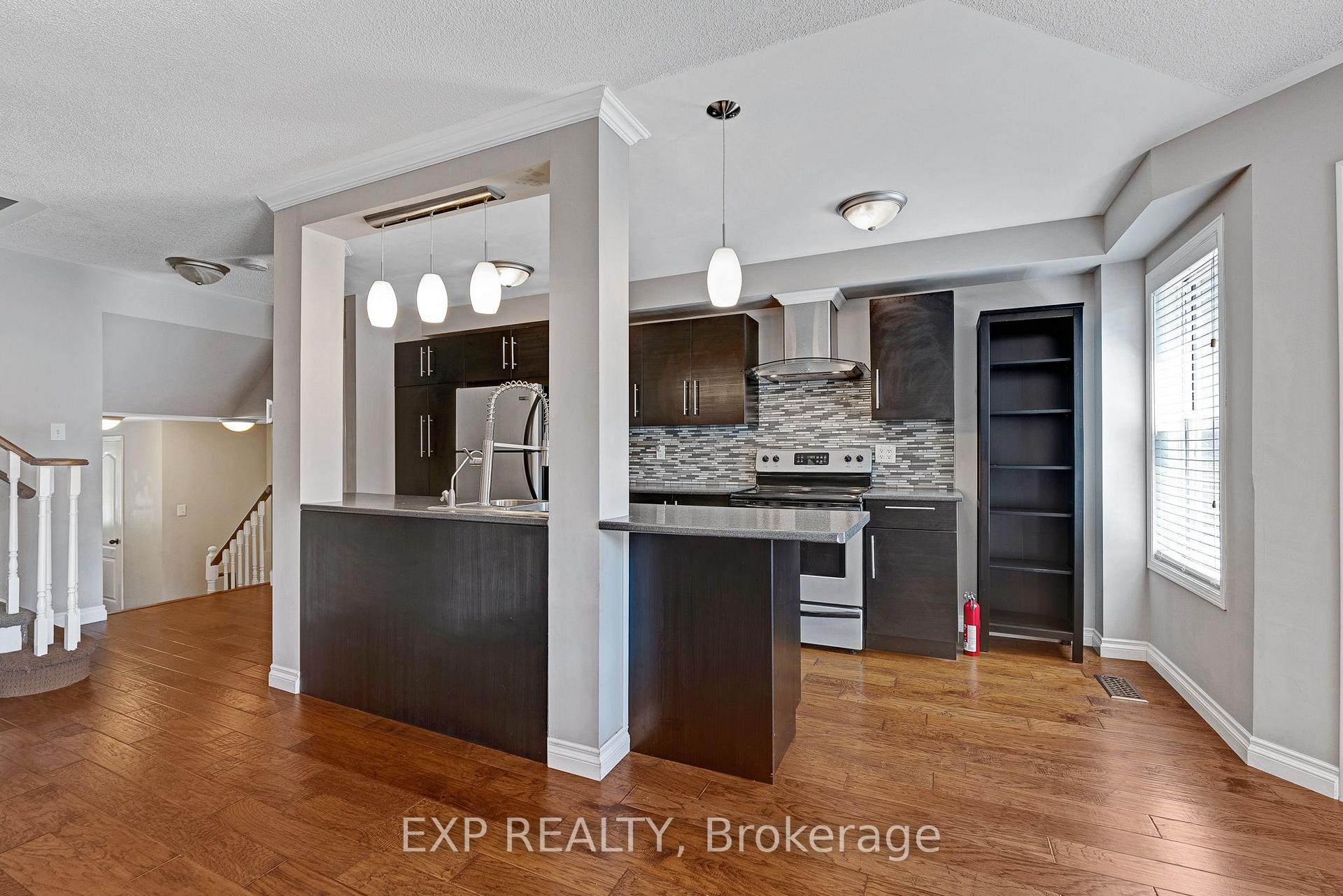 Photo 3 of 117 Mugford Road, Aurora, Bayview Wellington — HOMEH