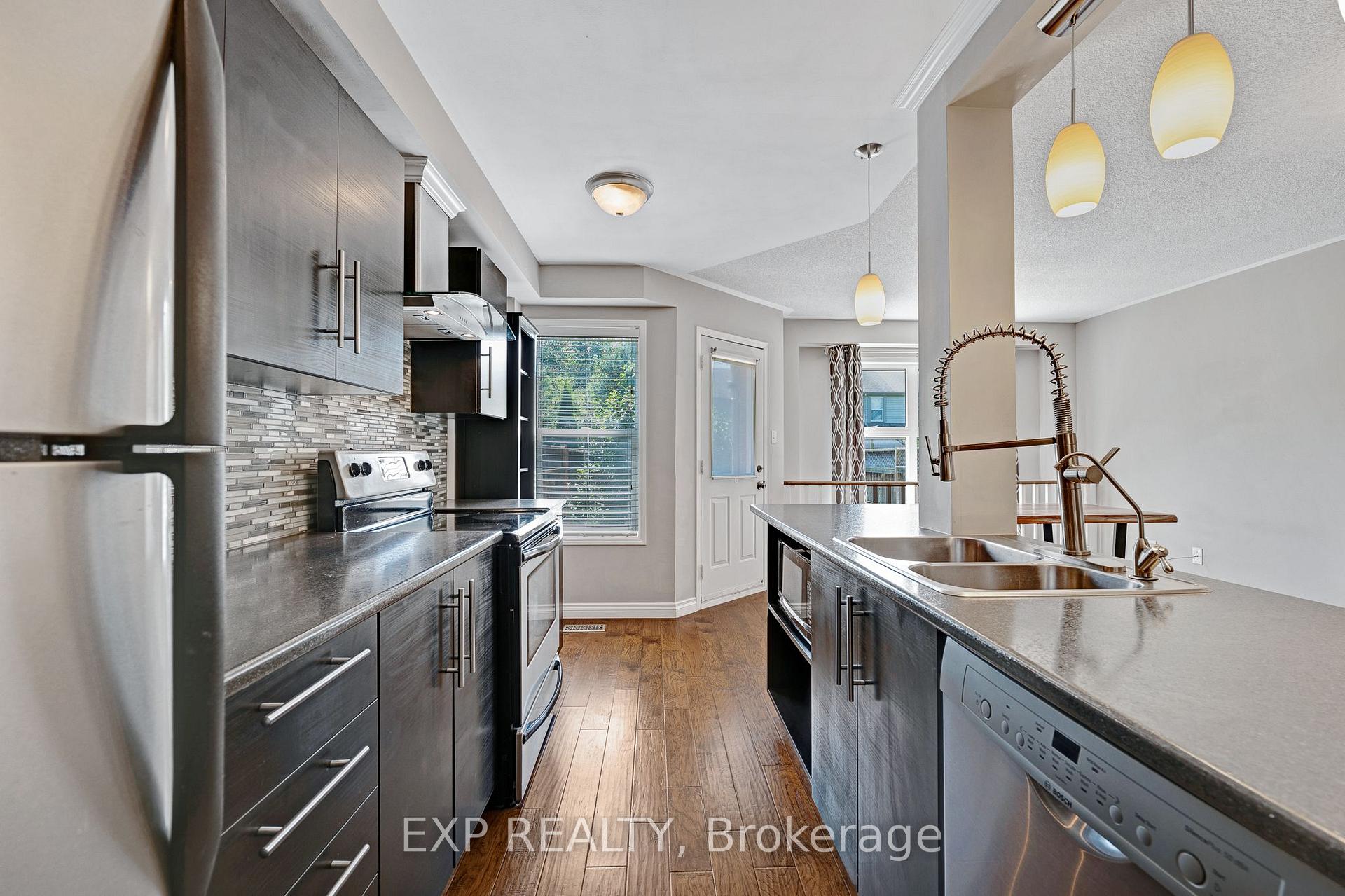 Photo 6 of 117 Mugford Road, Aurora, Bayview Wellington — HOMEH