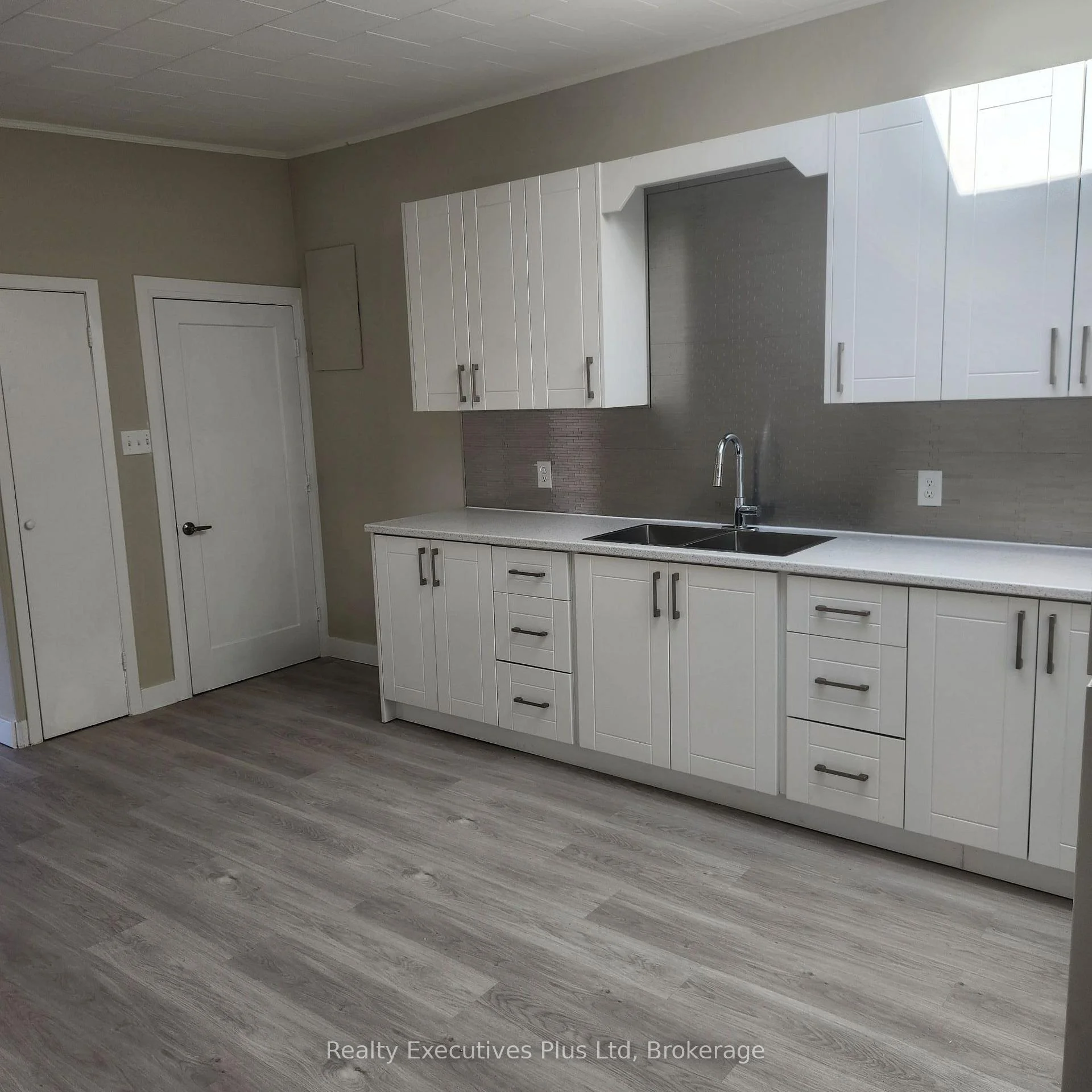 Photo 6 of Unit Apt 2, 884 County Rd 6 S, Tiny, Wyevale — HOMEH