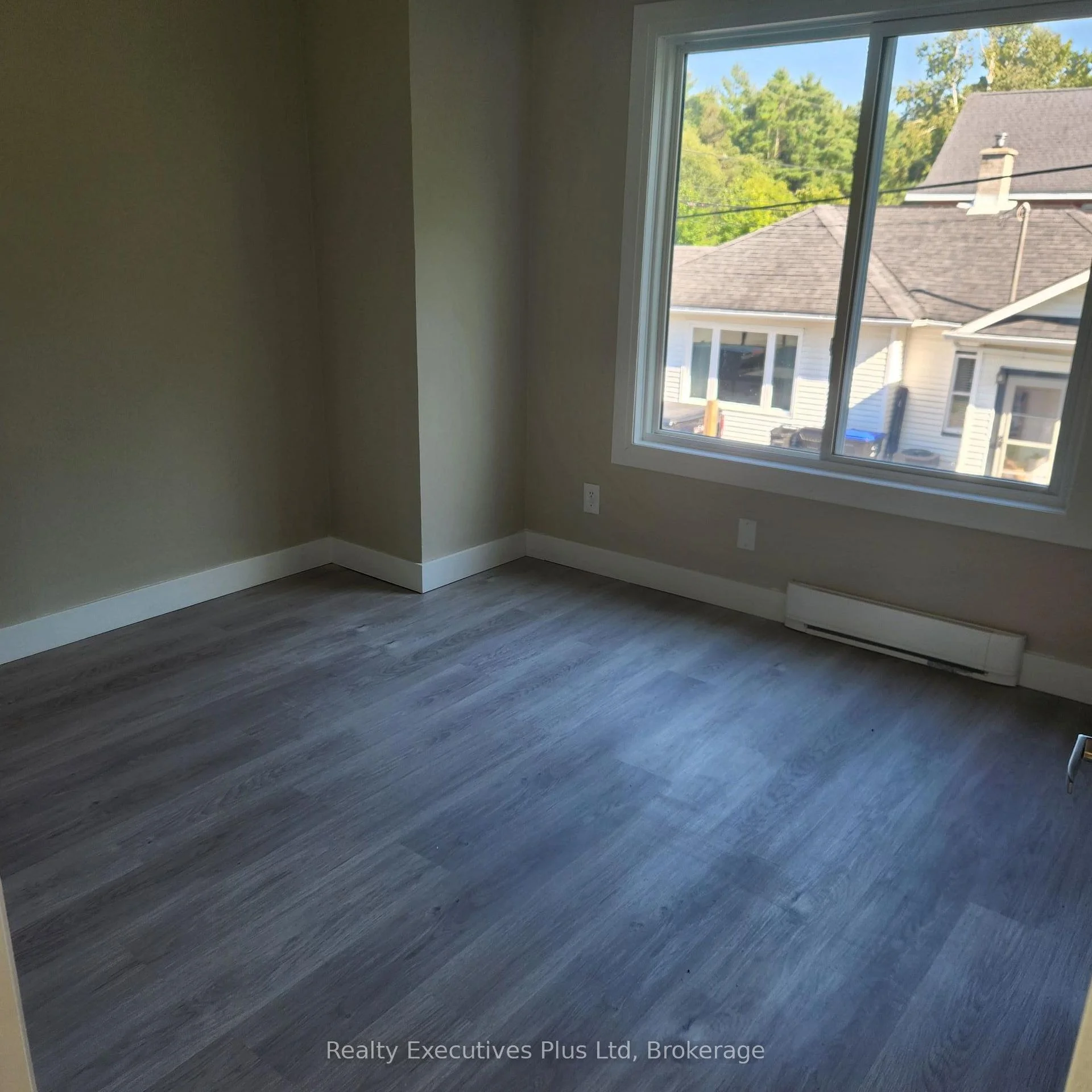 Photo 12 of Unit Apt 2, 884 County Rd 6 S, Tiny, Wyevale — HOMEH