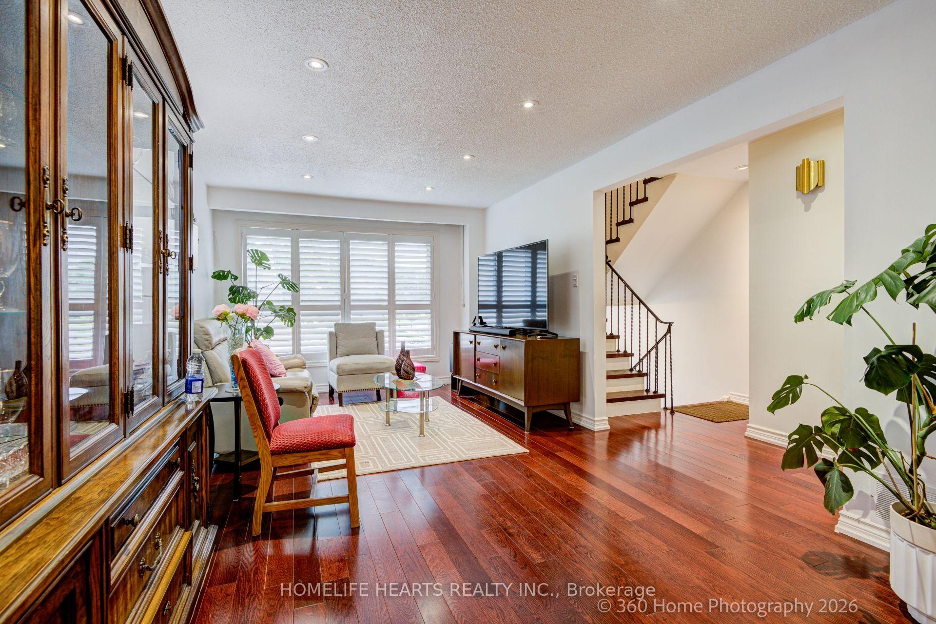 Photo 5 of Unit 32, 625 Rathburn Road, Etobicoke, Eringate-Centennial-West Deane — HOMEH