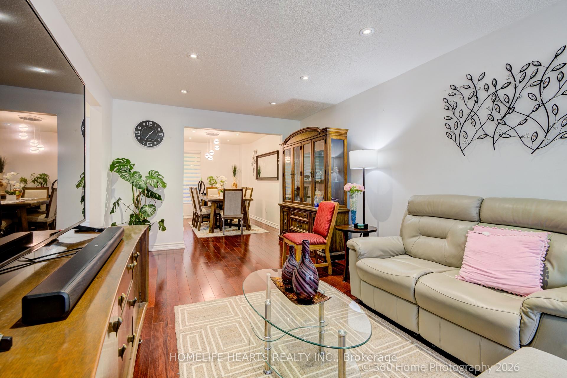 Photo 7 of Unit 32, 625 Rathburn Road, Etobicoke, Eringate-Centennial-West Deane — HOMEH