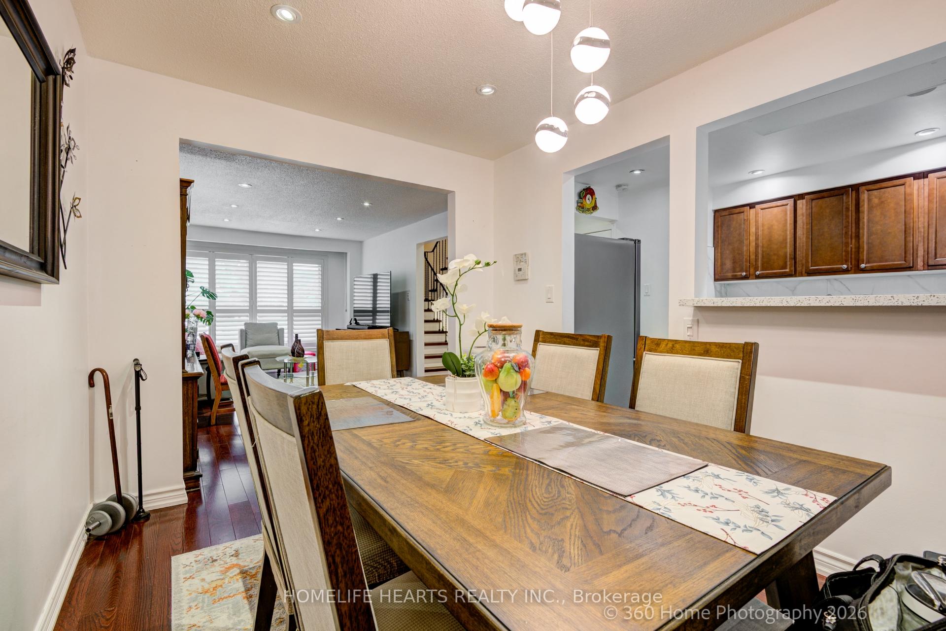 Photo 9 of Unit 32, 625 Rathburn Road, Etobicoke, Eringate-Centennial-West Deane — HOMEH