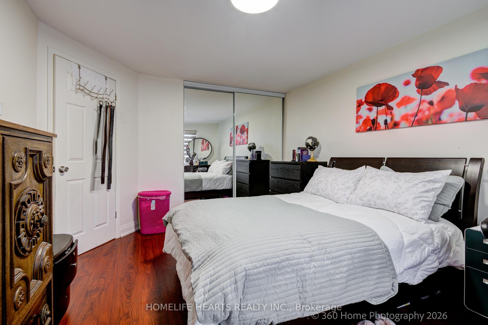 Photo 17 of Unit 32, 625 Rathburn Road, Etobicoke, Eringate-Centennial-West Deane — HOMEH
