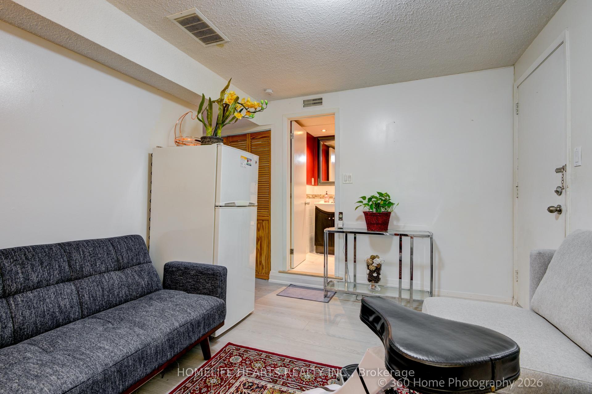 Photo 23 of Unit 32, 625 Rathburn Road, Etobicoke, Eringate-Centennial-West Deane — HOMEH