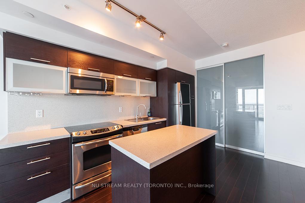 Photo 4 of Unit 4504, 386 Yonge Street, Toronto, Bay Street Corridor — HOMEH