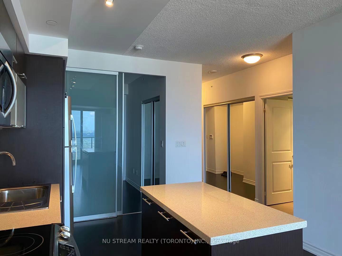 Photo 7 of Unit 4504, 386 Yonge Street, Toronto, Bay Street Corridor — HOMEH