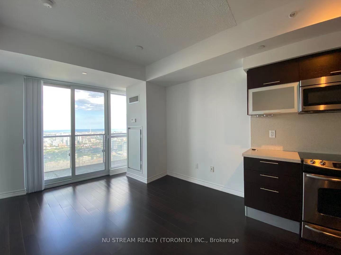 Photo 10 of Unit 4504, 386 Yonge Street, Toronto, Bay Street Corridor — HOMEH