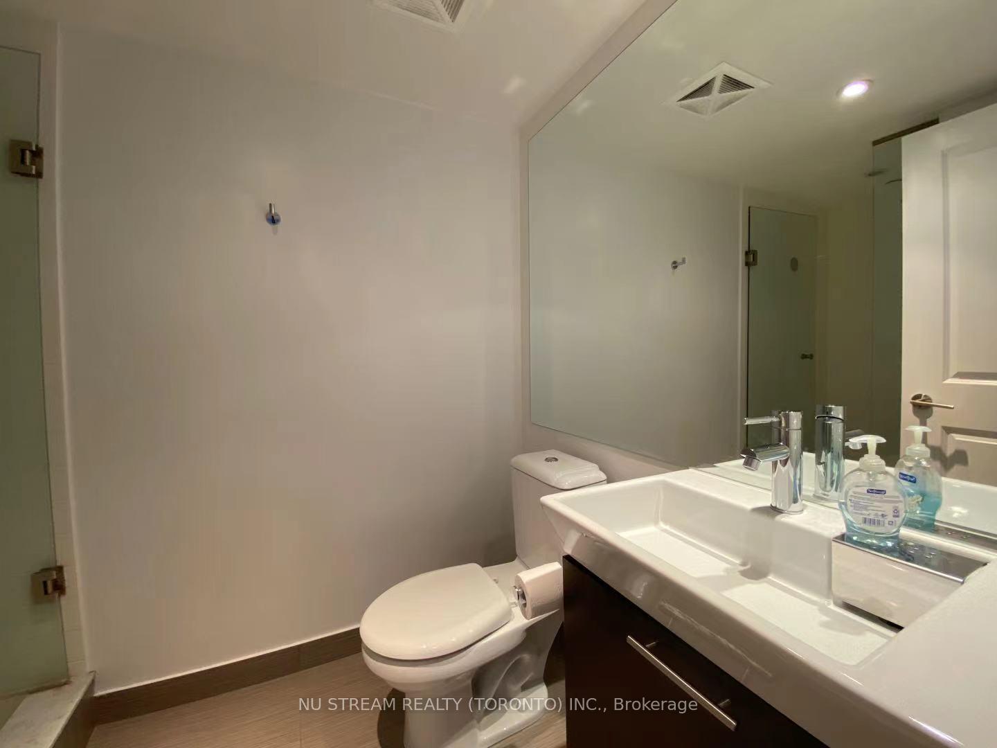 Photo 14 of Unit 4504, 386 Yonge Street, Toronto, Bay Street Corridor — HOMEH