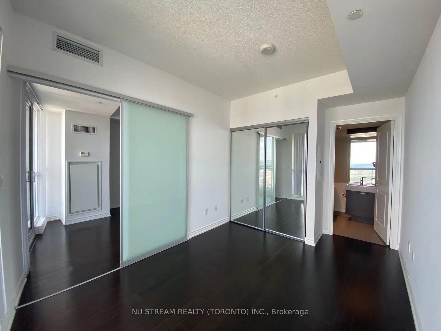 Photo 17 of Unit 4504, 386 Yonge Street, Toronto, Bay Street Corridor — HOMEH