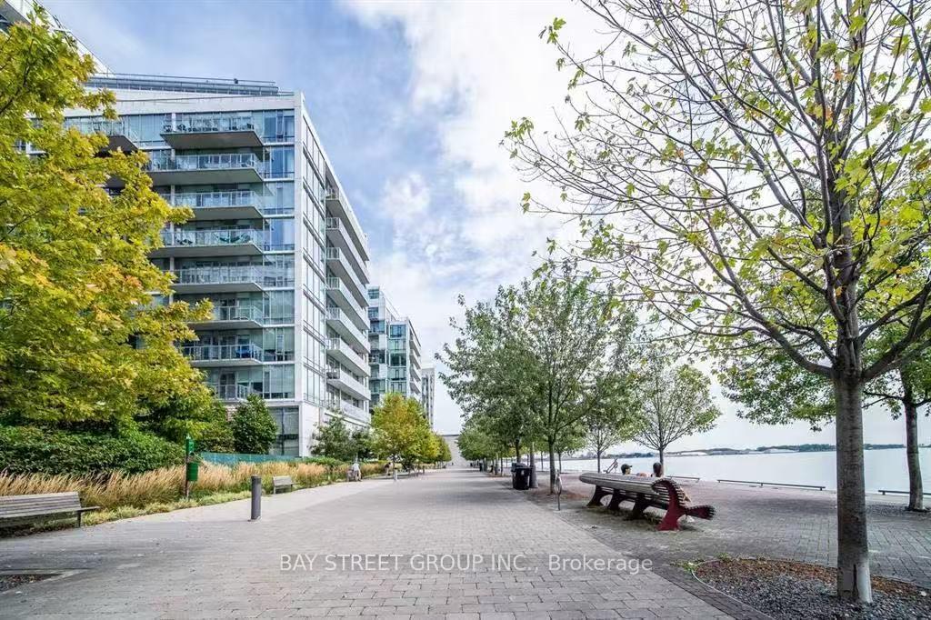 Photo 3 of Unit 727, 29 Queens Quay E, Toronto, Waterfront Communities — HOMEH