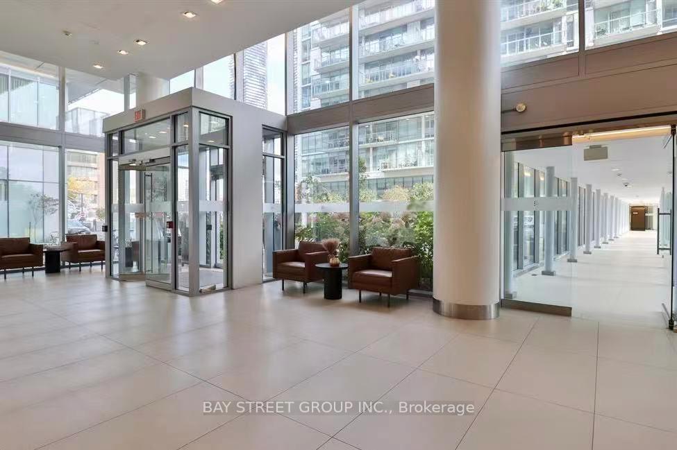 Photo 4 of Unit 727, 29 Queens Quay E, Toronto, Waterfront Communities — HOMEH