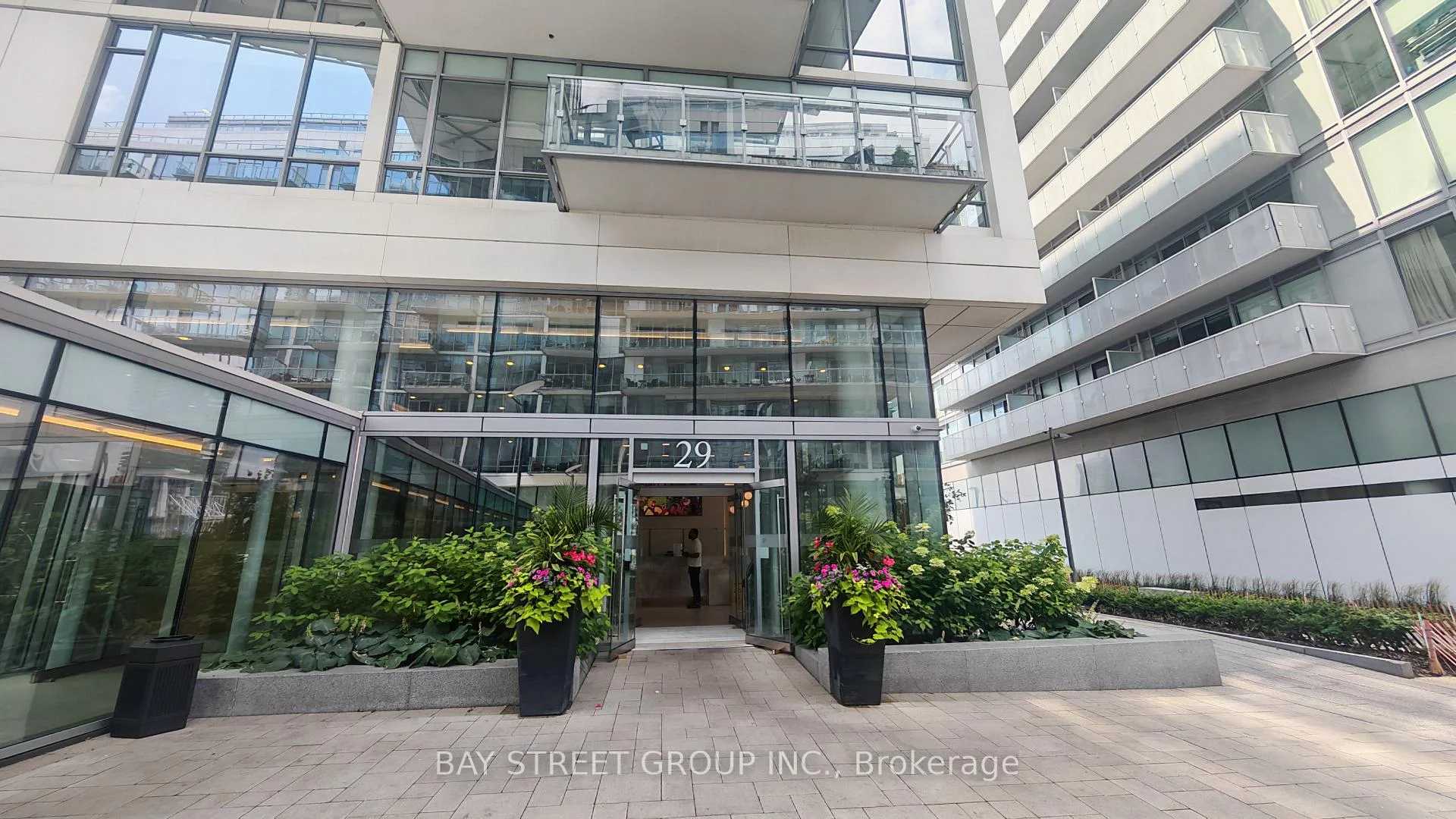 Photo 2 of Unit 727, 29 Queens Quay E, Toronto, Waterfront Communities — HOMEH