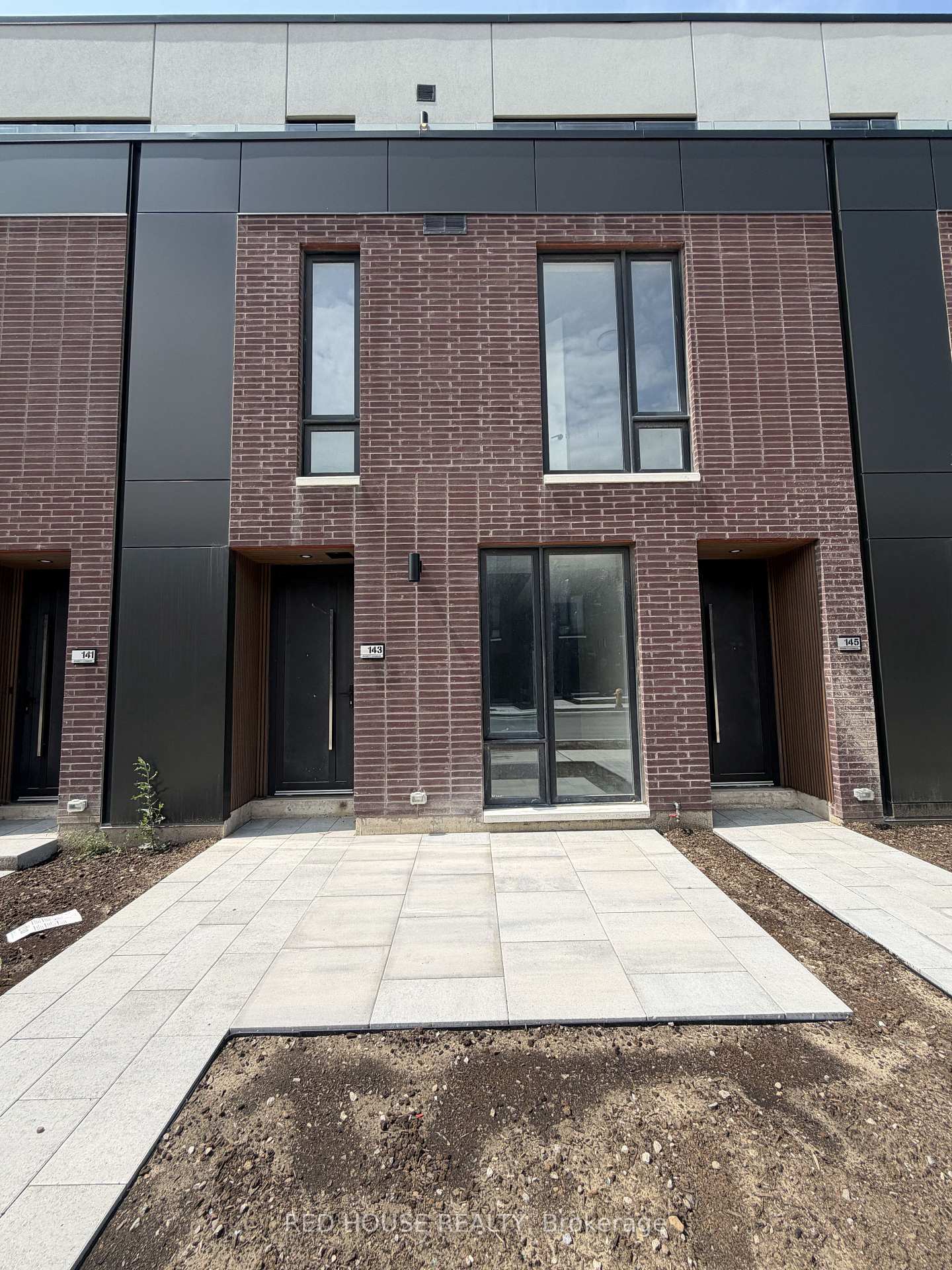 Photo 1 of 143 Everett Common, St. Catharines, Oakdale — HOMEH