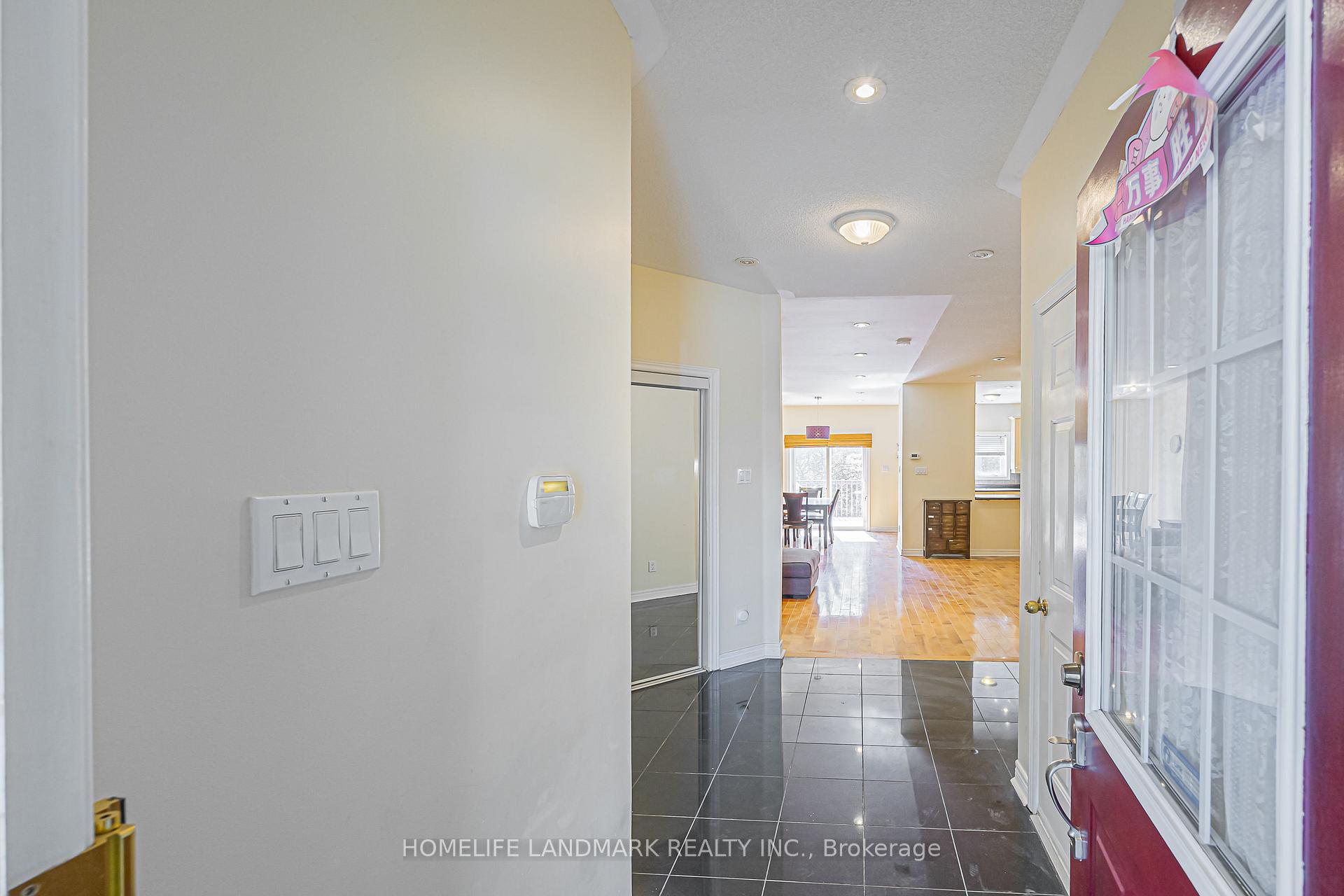 Photo 4 of 38 Romance Drive, Richmond Hill, Rouge Woods — HOMEH
