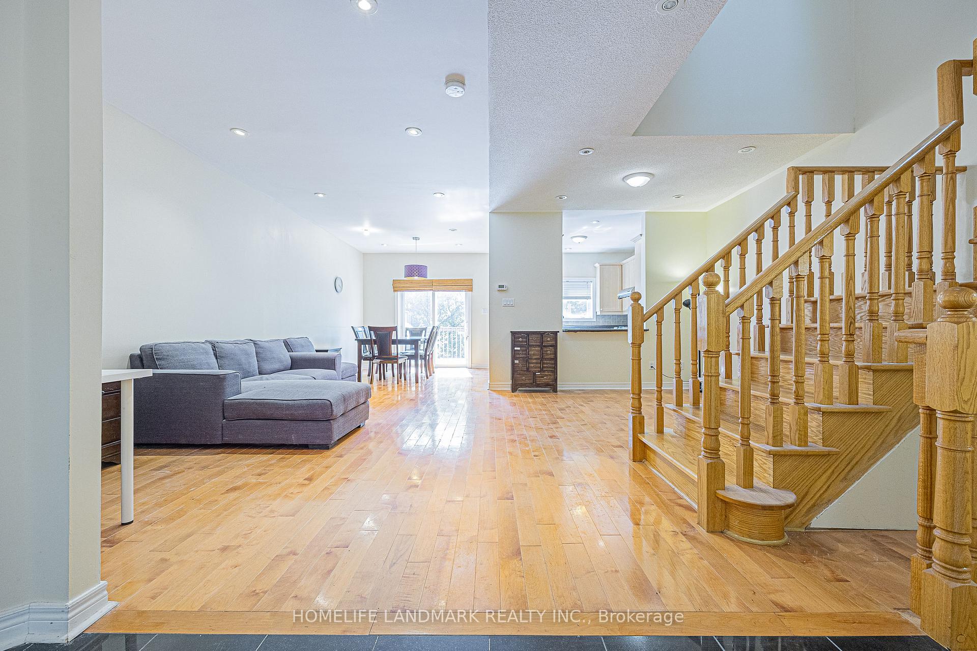 Photo 5 of 38 Romance Drive, Richmond Hill, Rouge Woods — HOMEH