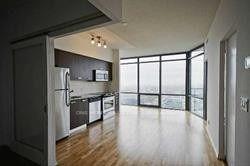 Photo 4 of Unit 4402, 832 Bay Street, Toronto, Bay Street Corridor — HOMEH
