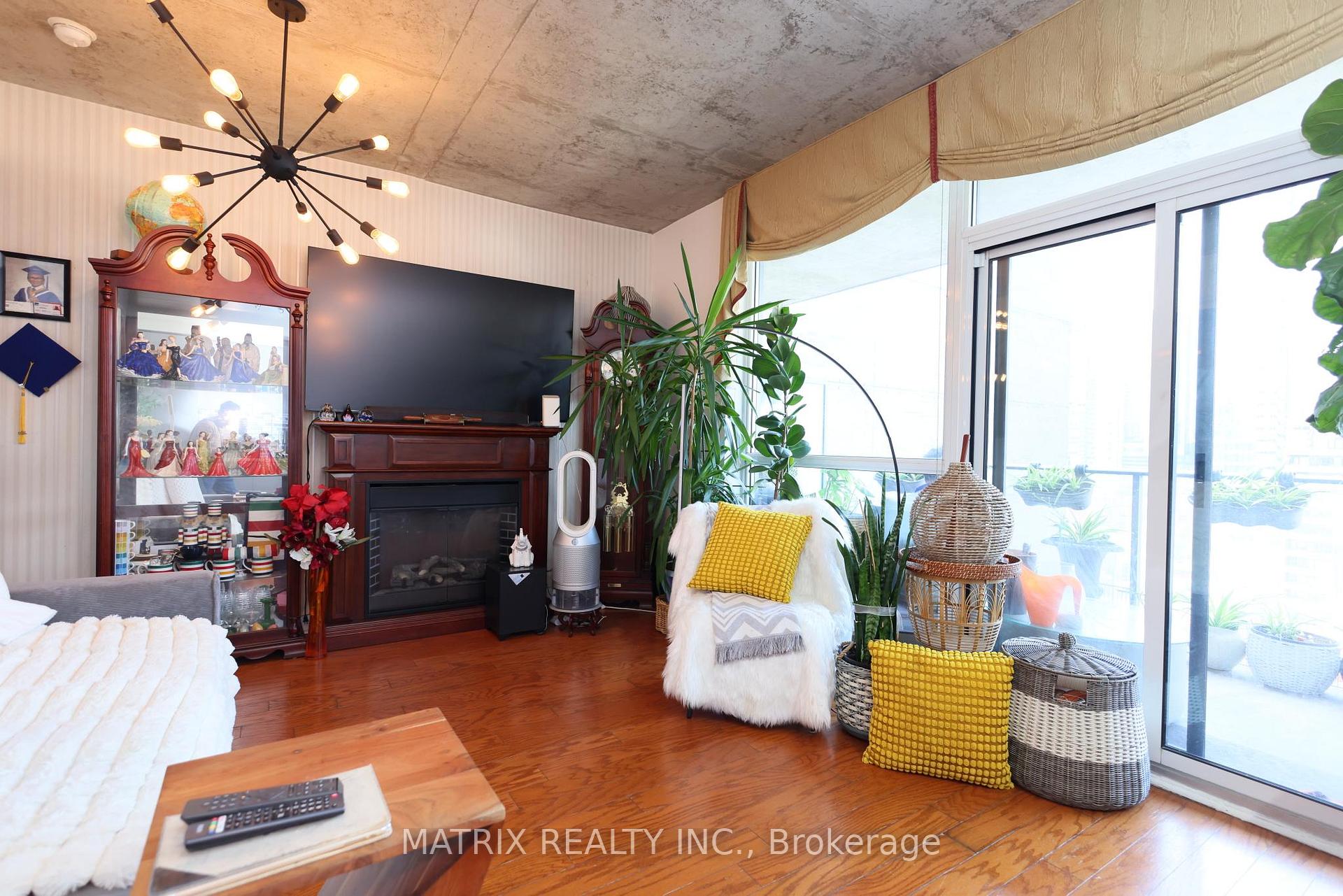 Photo 10 of Unit 911, 478 King Street W, Toronto, Waterfront Communities — HOMEH