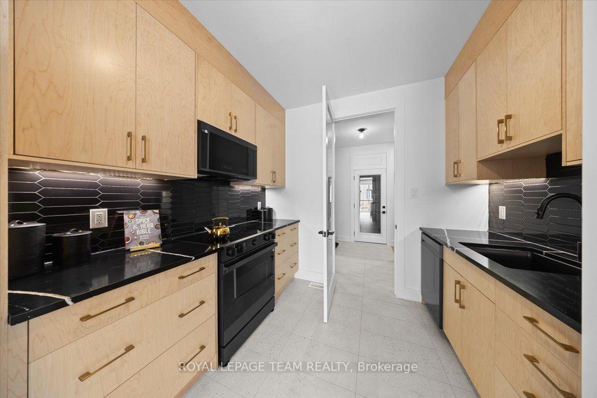 Photo 29 of 6022 Homecraft Street, Ottawa, Goulbourn Twp From Franktown Rd/South To Rideau — HOMEH