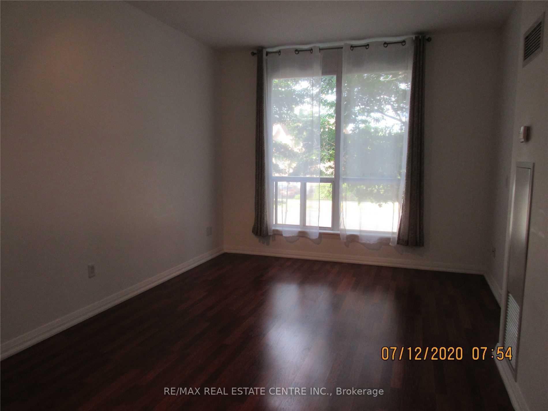 Photo 4 of Unit TH#111, 220 Forum Drive, Mississauga, Hurontario — HOMEH