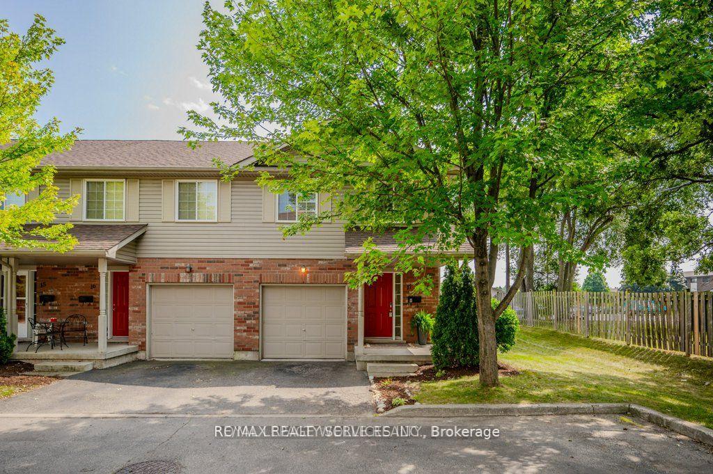 Front of Unit 17, 120 Dudhope Avenue