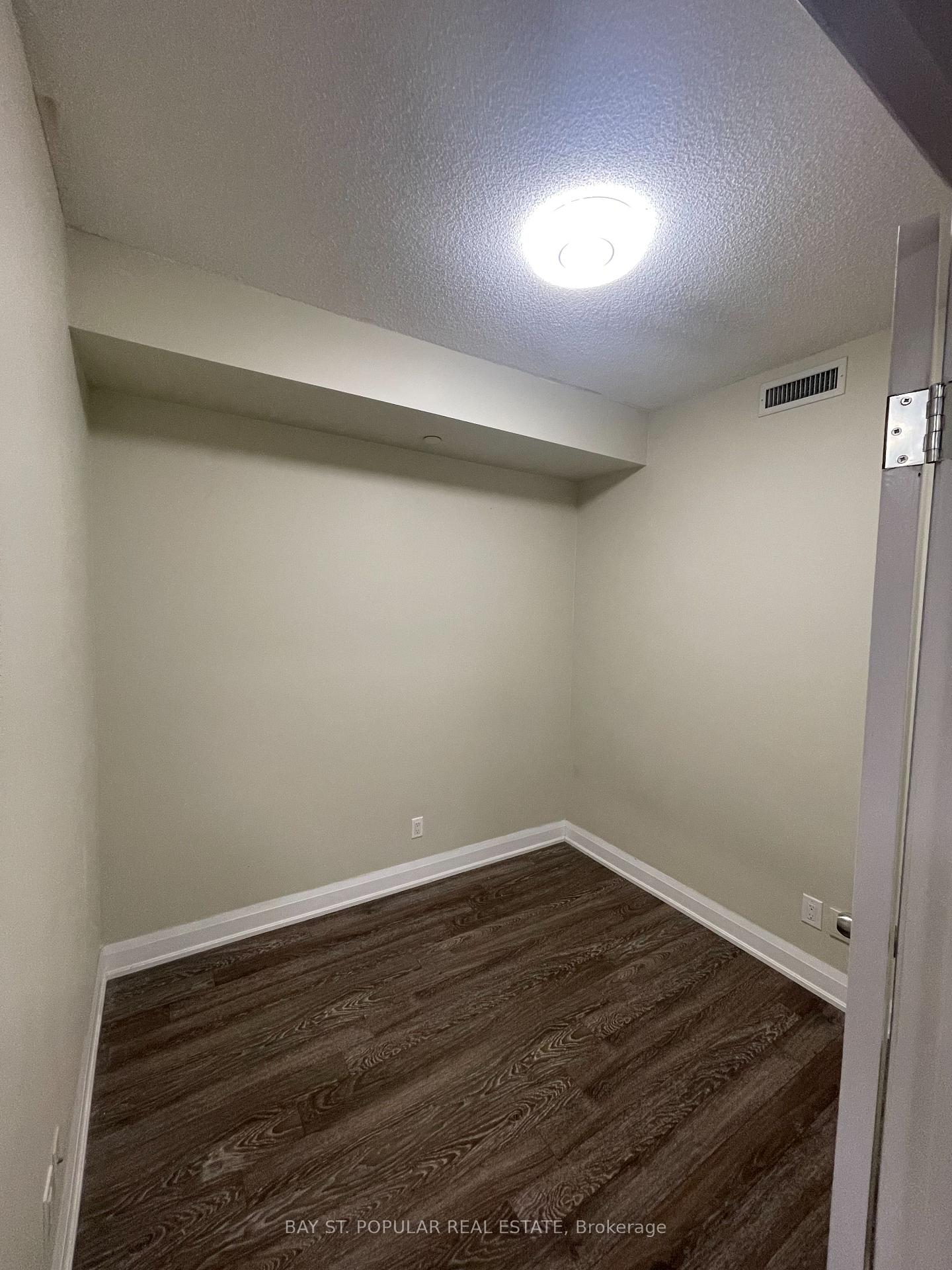 Photo 3 of Unit 527, 8228 Birchmount Road, Markham, Unionville — HOMEH