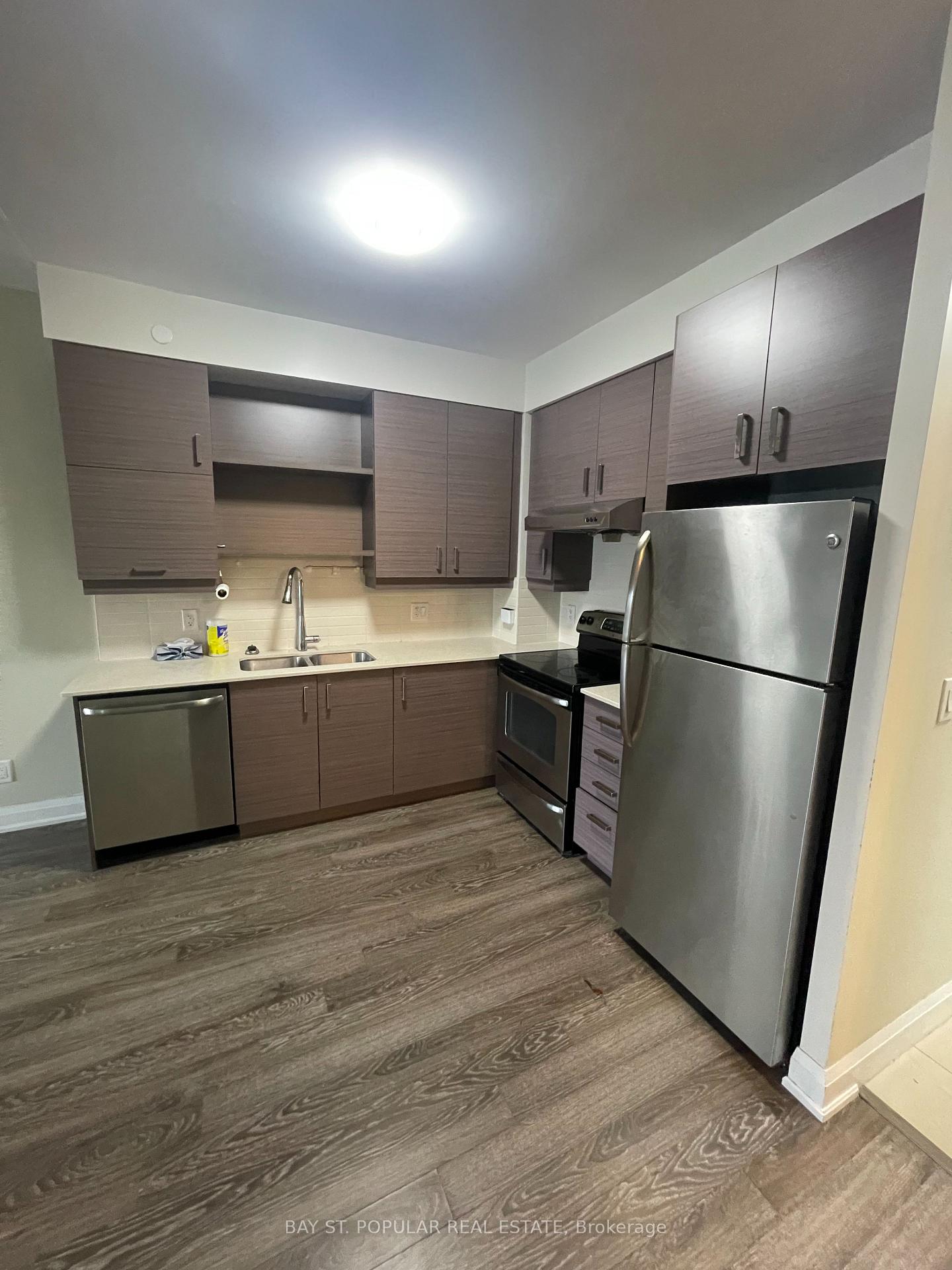 Photo 5 of Unit 527, 8228 Birchmount Road, Markham, Unionville — HOMEH