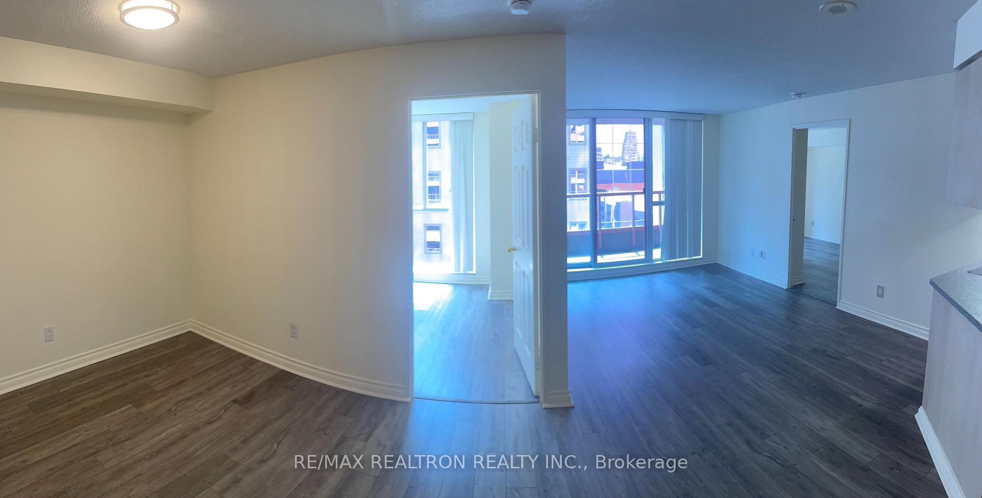 Photo 3 of Unit 1003, 736 Bay Street, Toronto, Bay Street Corridor — HOMEH