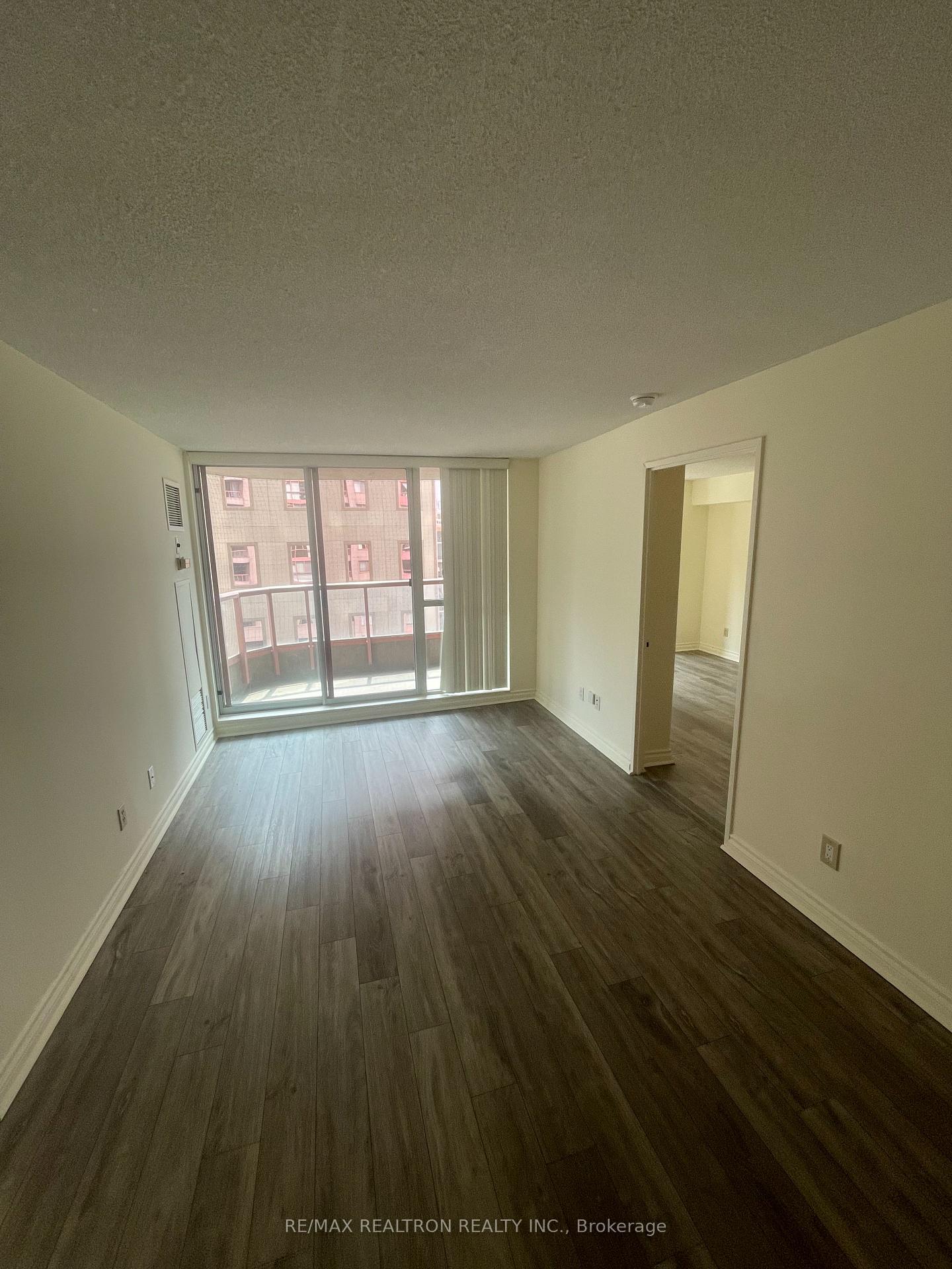 Photo 11 of Unit 1003, 736 Bay Street, Toronto, Bay Street Corridor — HOMEH