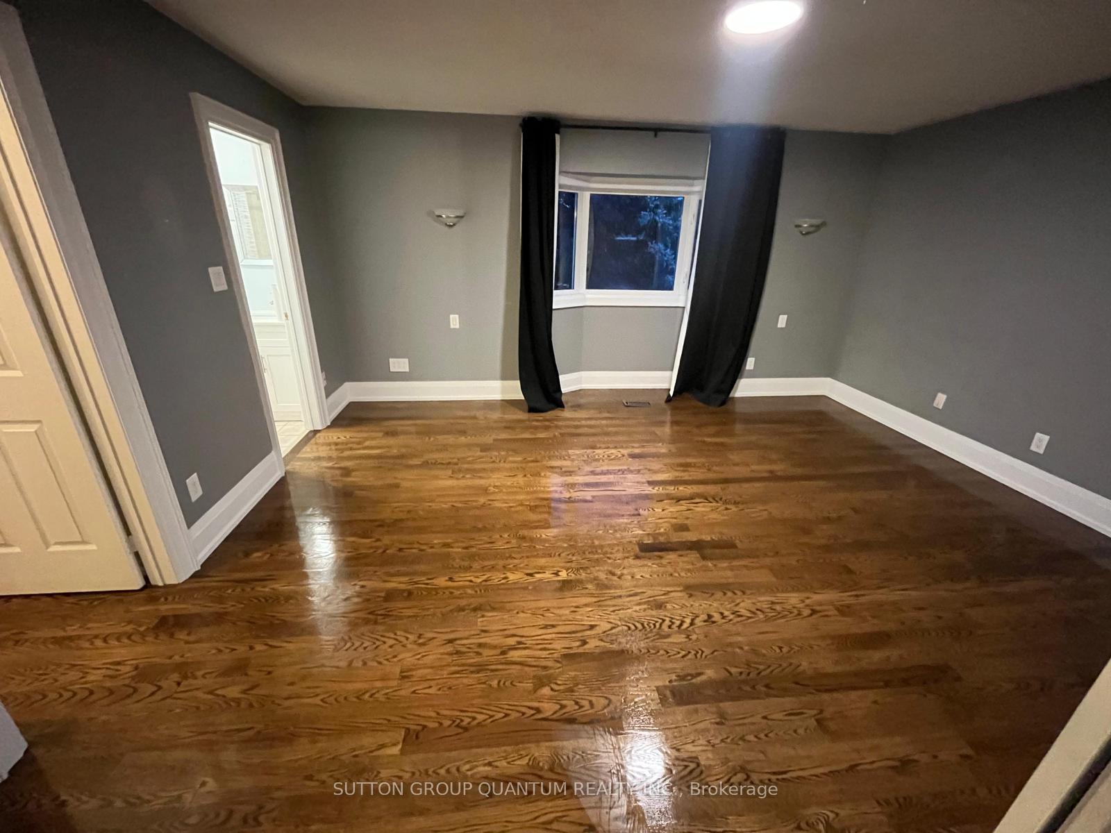 Photo 31 of 135 Mowat Crescent, Halton Hills, Georgetown — HOMEH