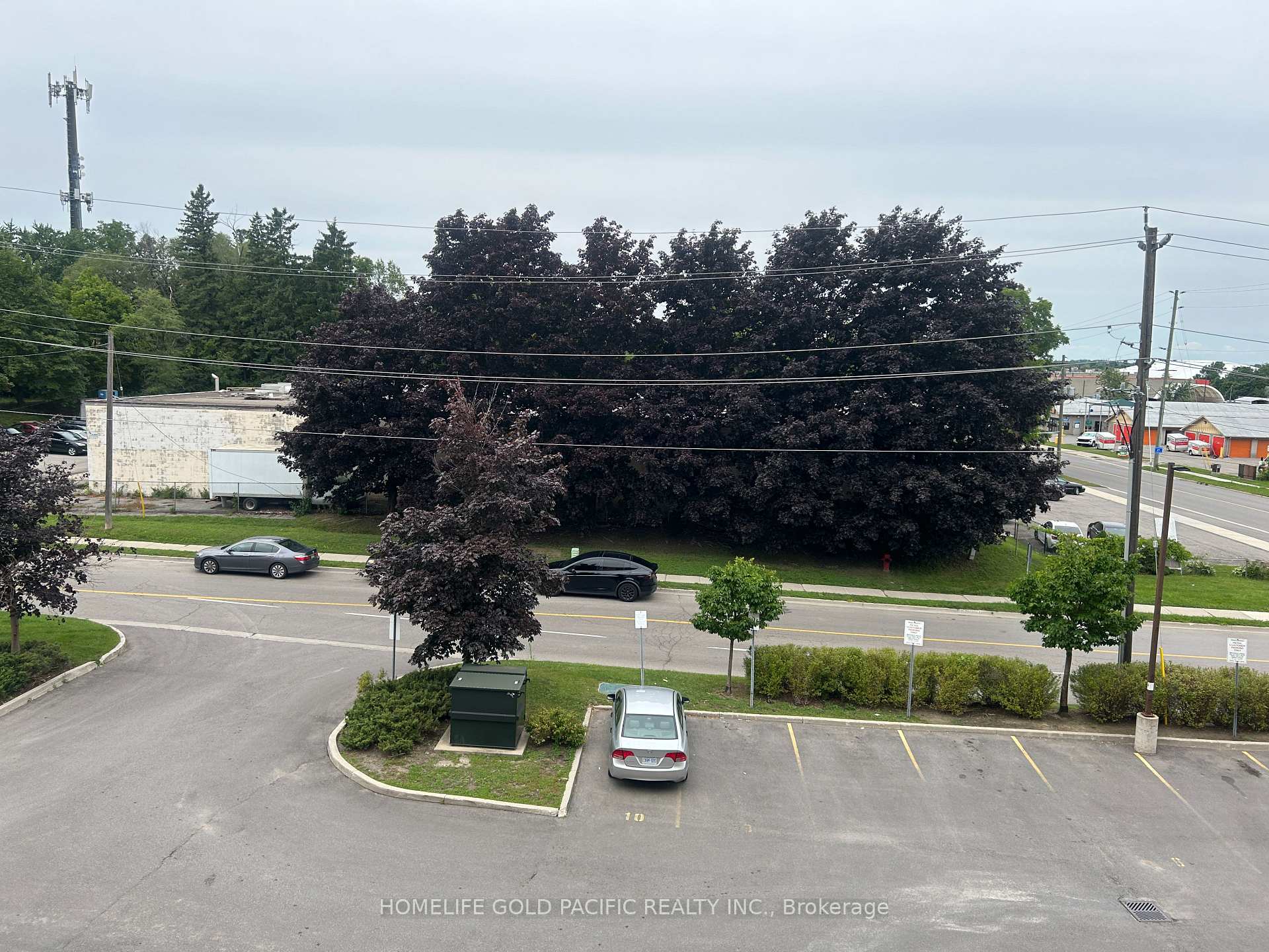 Photo 4 of Unit 310, 160 Wellington Street E, Aurora, Aurora Village — HOMEH