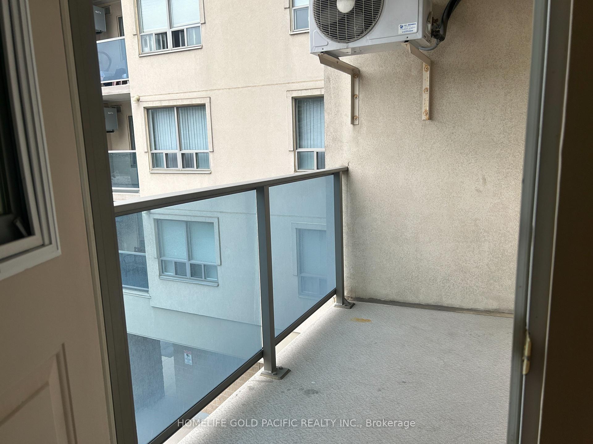 Photo 13 of Unit 310, 160 Wellington Street E, Aurora, Aurora Village — HOMEH