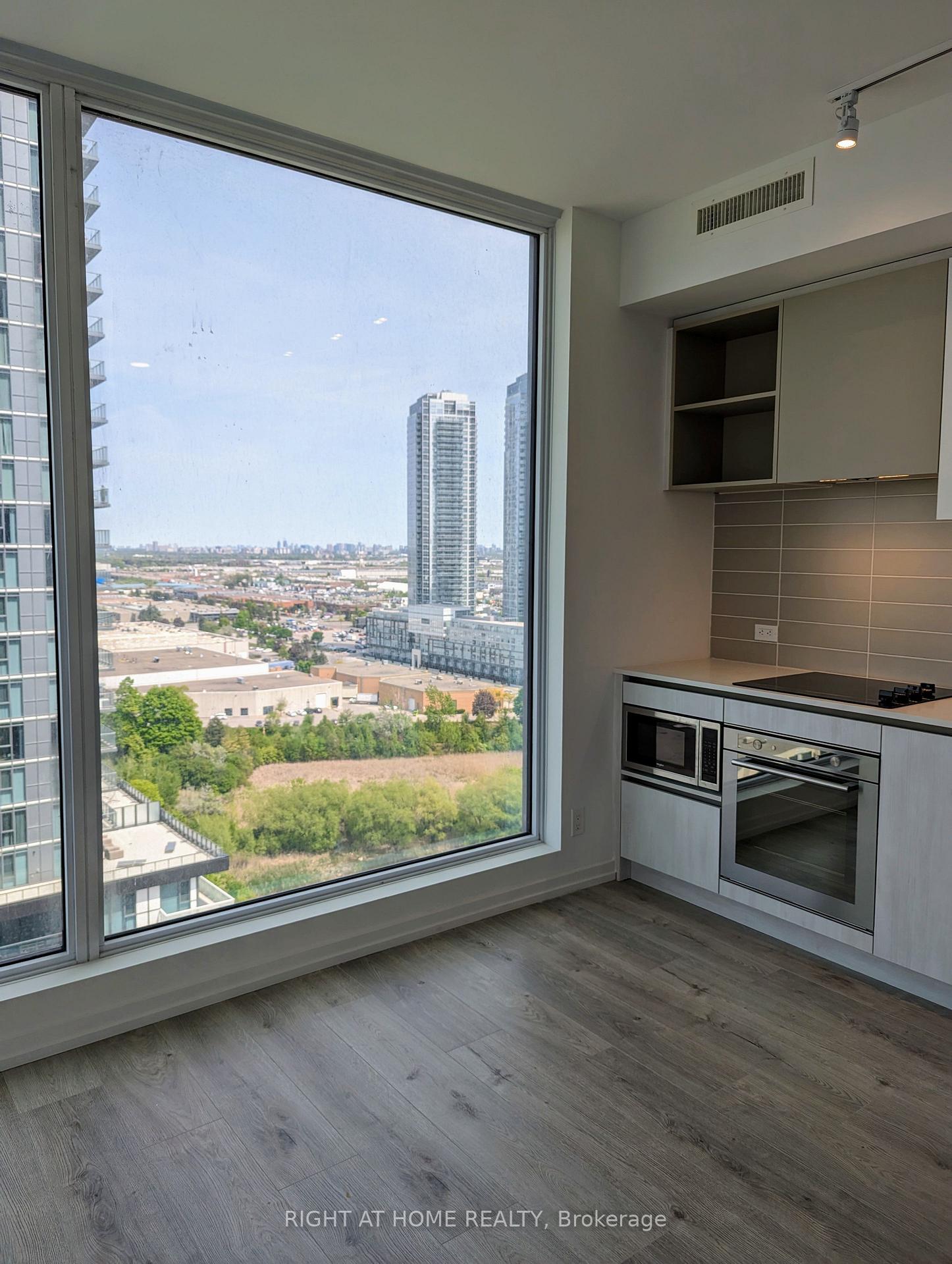 Photo 12 of 7890 Jane Street, Vaughan, Concord — HOMEH