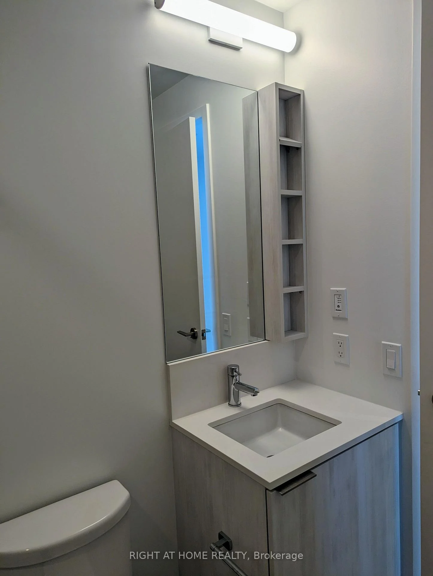 Photo 16 of 7890 Jane Street, Vaughan, Concord — HOMEH
