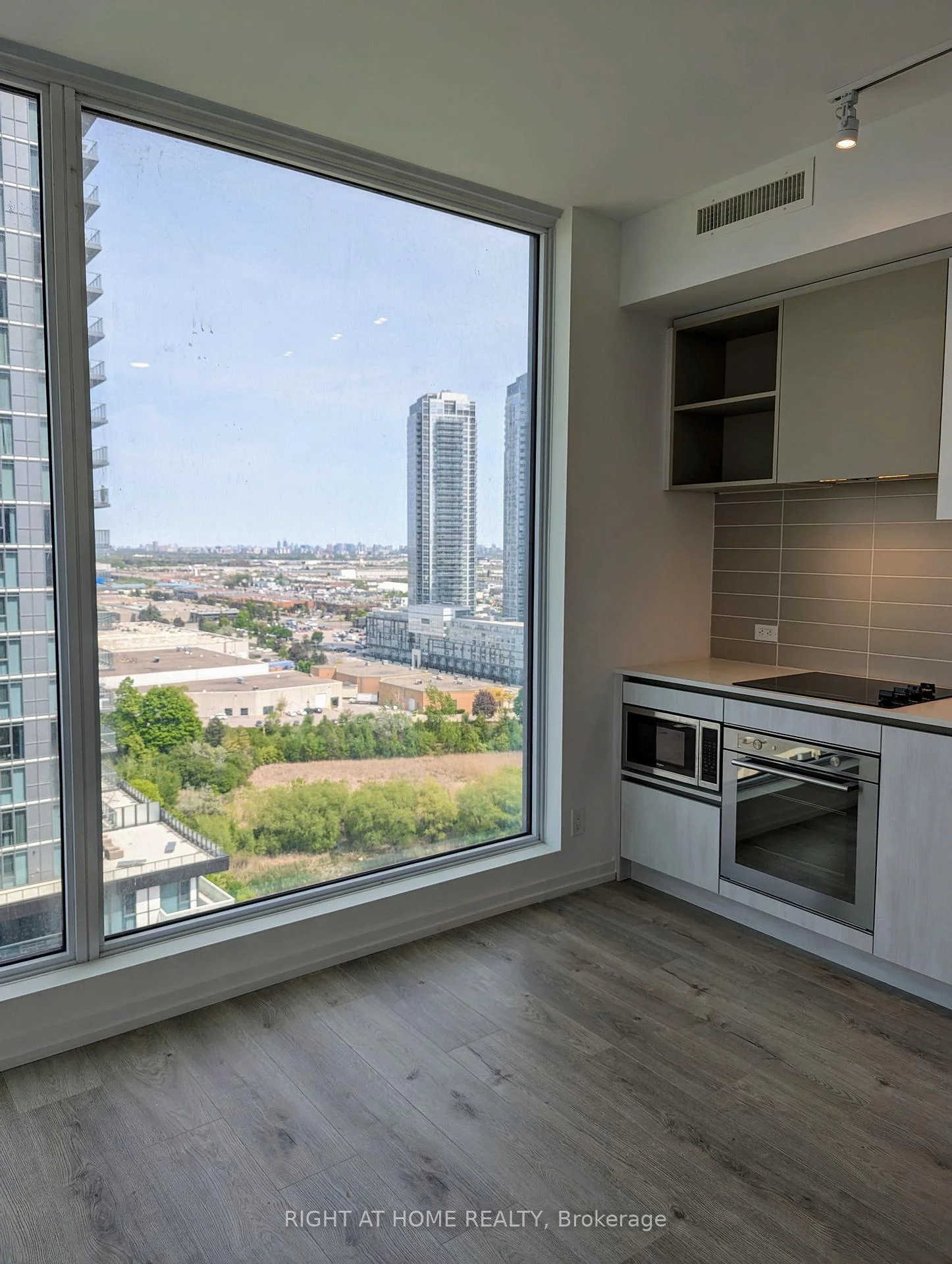 Photo 20 of 7890 Jane Street, Vaughan, Concord — HOMEH
