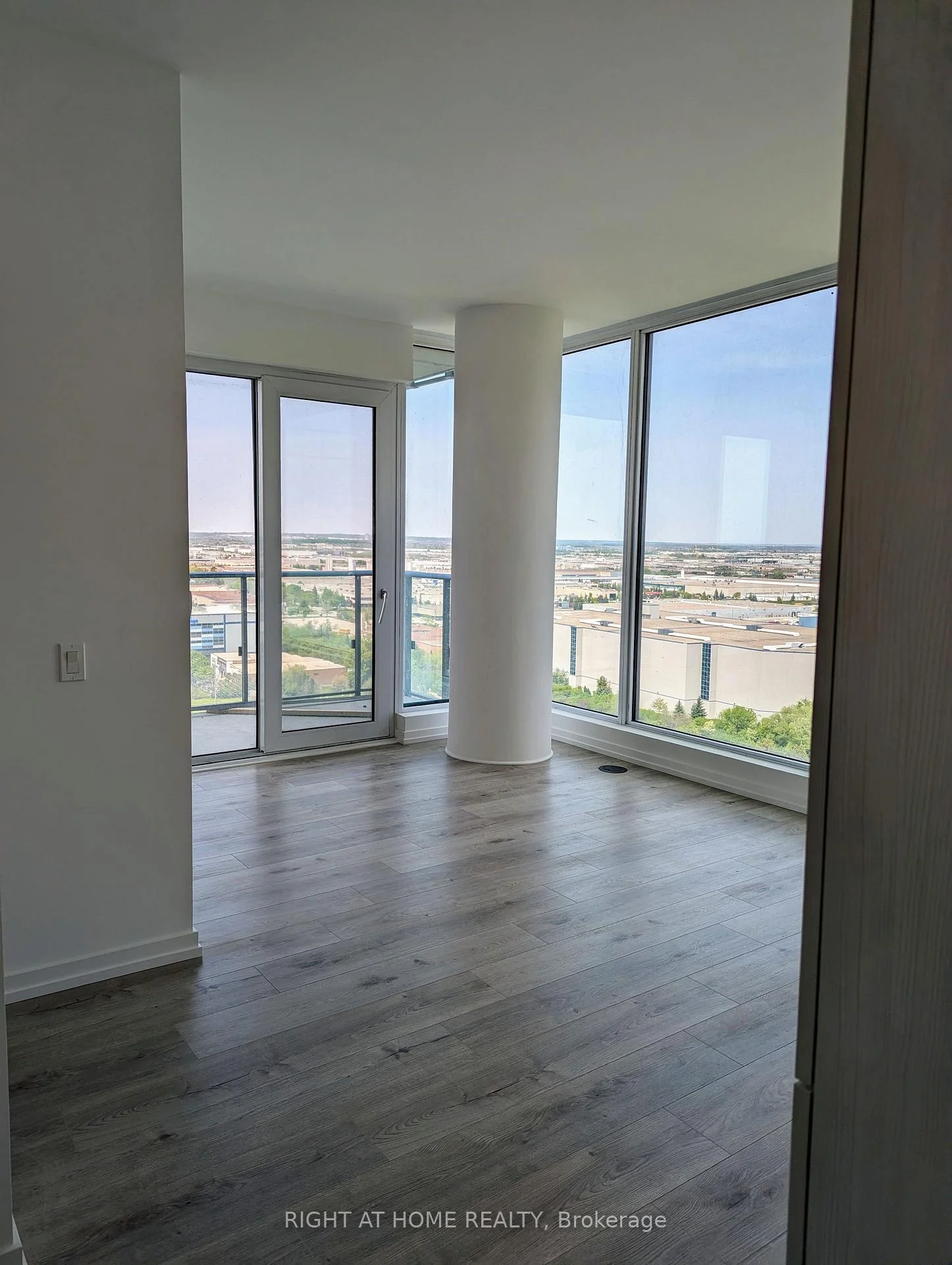 Photo 36 of 7890 Jane Street, Vaughan, Concord — HOMEH