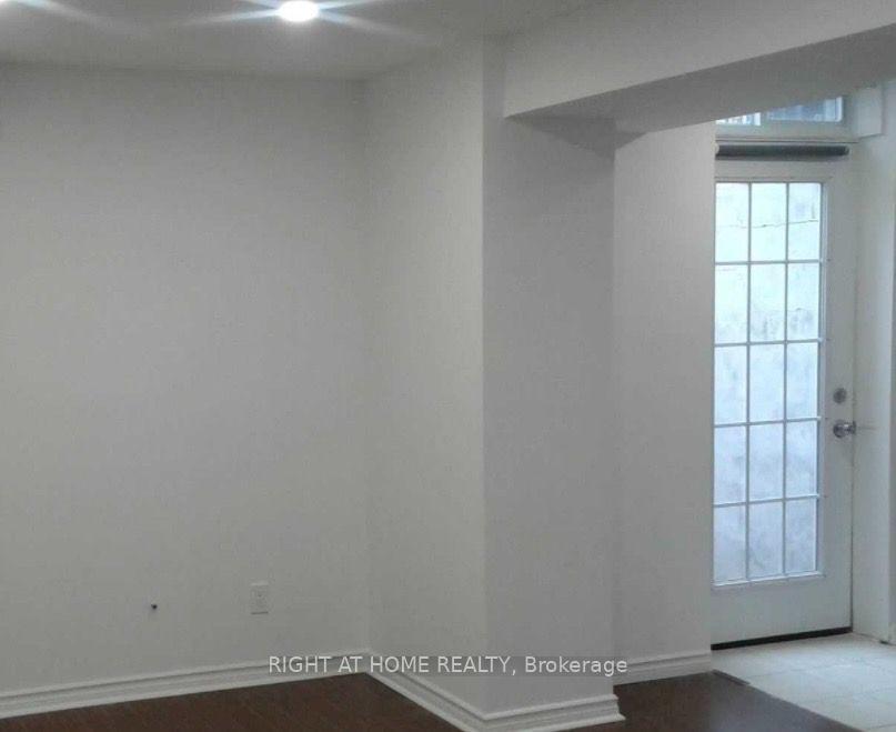 Photo 2 of Unit Bsmet, 75 Maffey Crescent, Richmond Hill, Westbrook — HOMEH