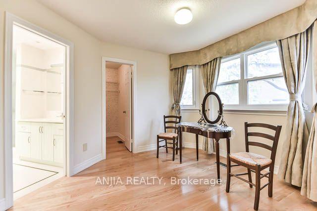 Photo 13 of 11 Berkeley Court, Markham, Unionville — HOMEH