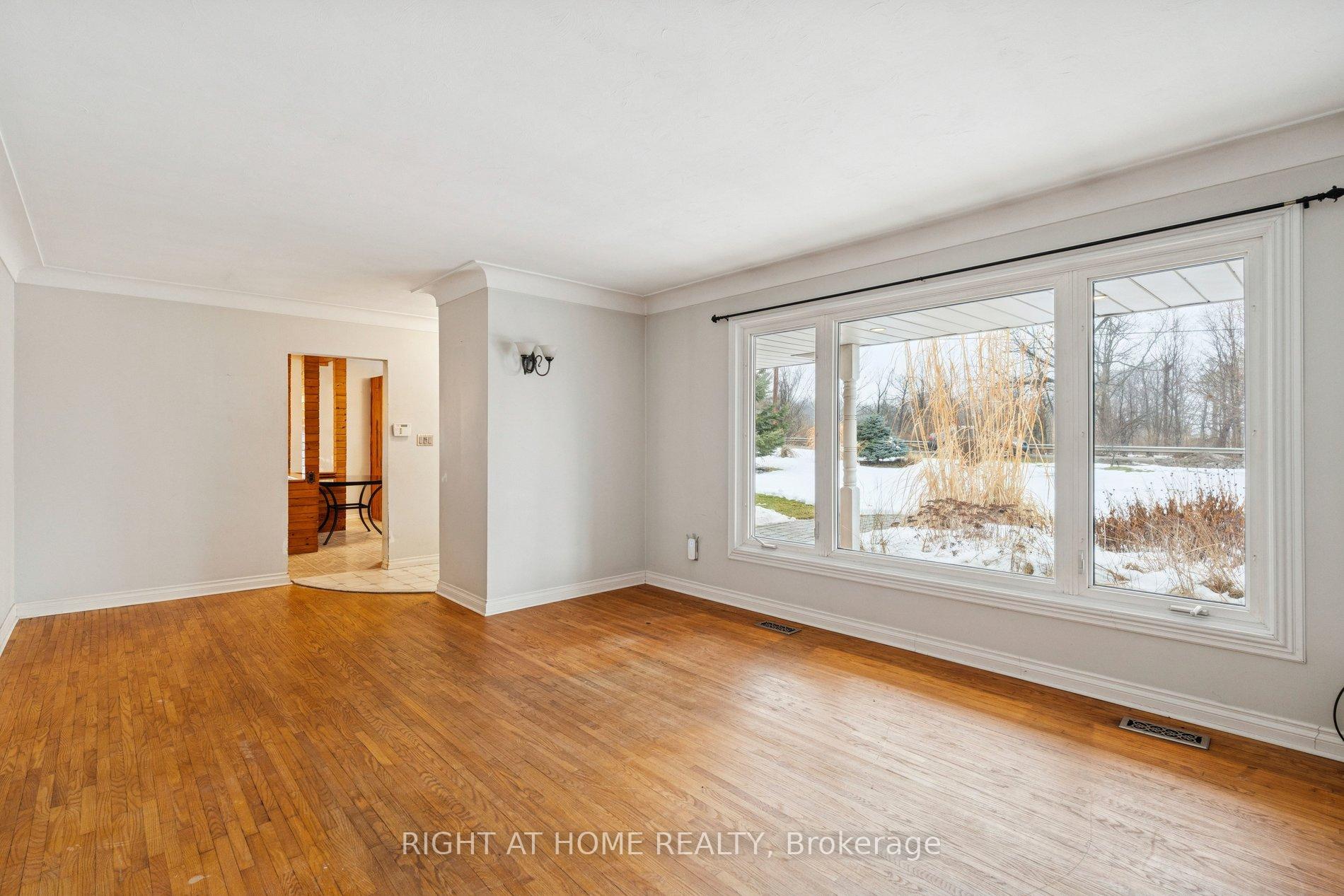 Photo 5 of 4451 Thirty Road, Lincoln, Beamsville — HOMEH
