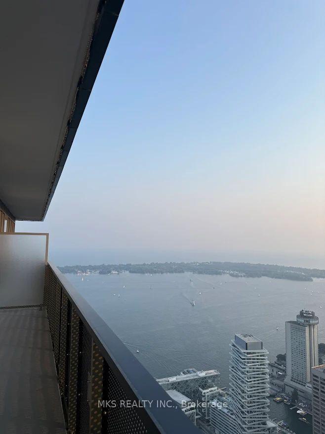 Photo 3 of Unit PH212, 55 Cooper Street, Toronto, Waterfront Communities — HOMEH