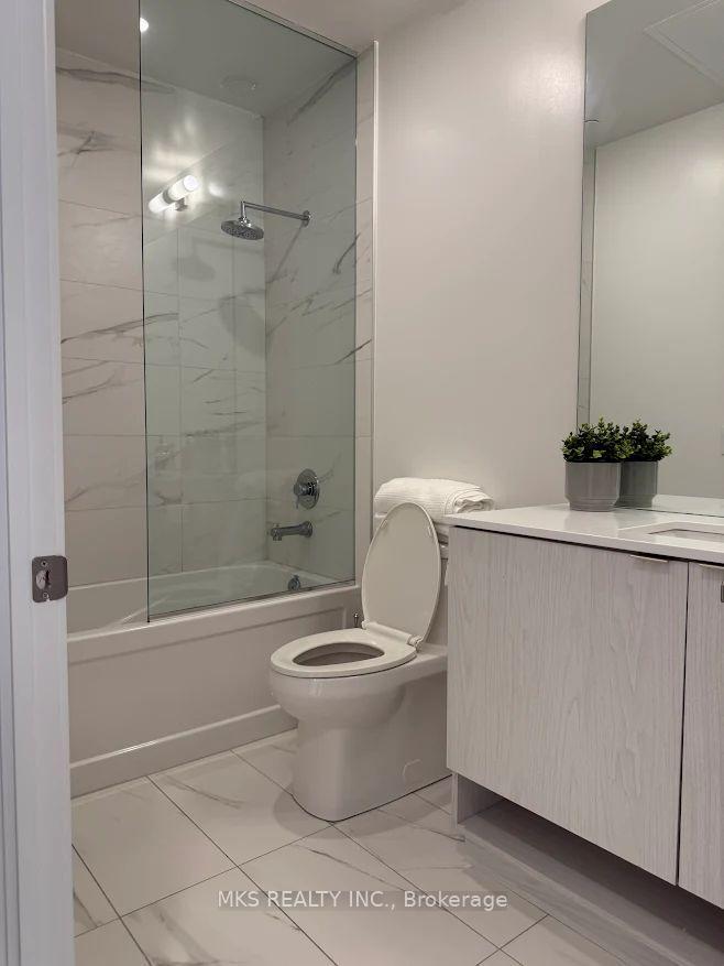 Photo 17 of Unit PH212, 55 Cooper Street, Toronto, Waterfront Communities — HOMEH
