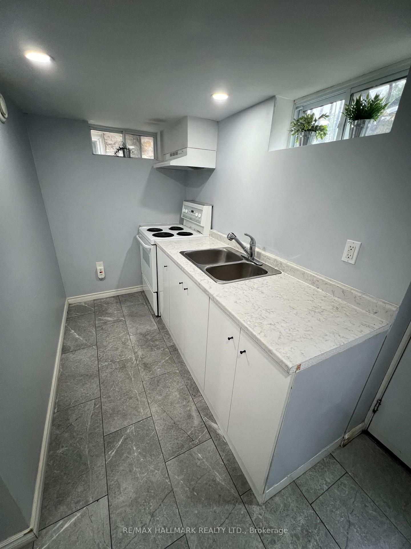 Photo 2 of Unit #Basement, 102 Barton Avenue, Toronto, The Annex — HOMEH