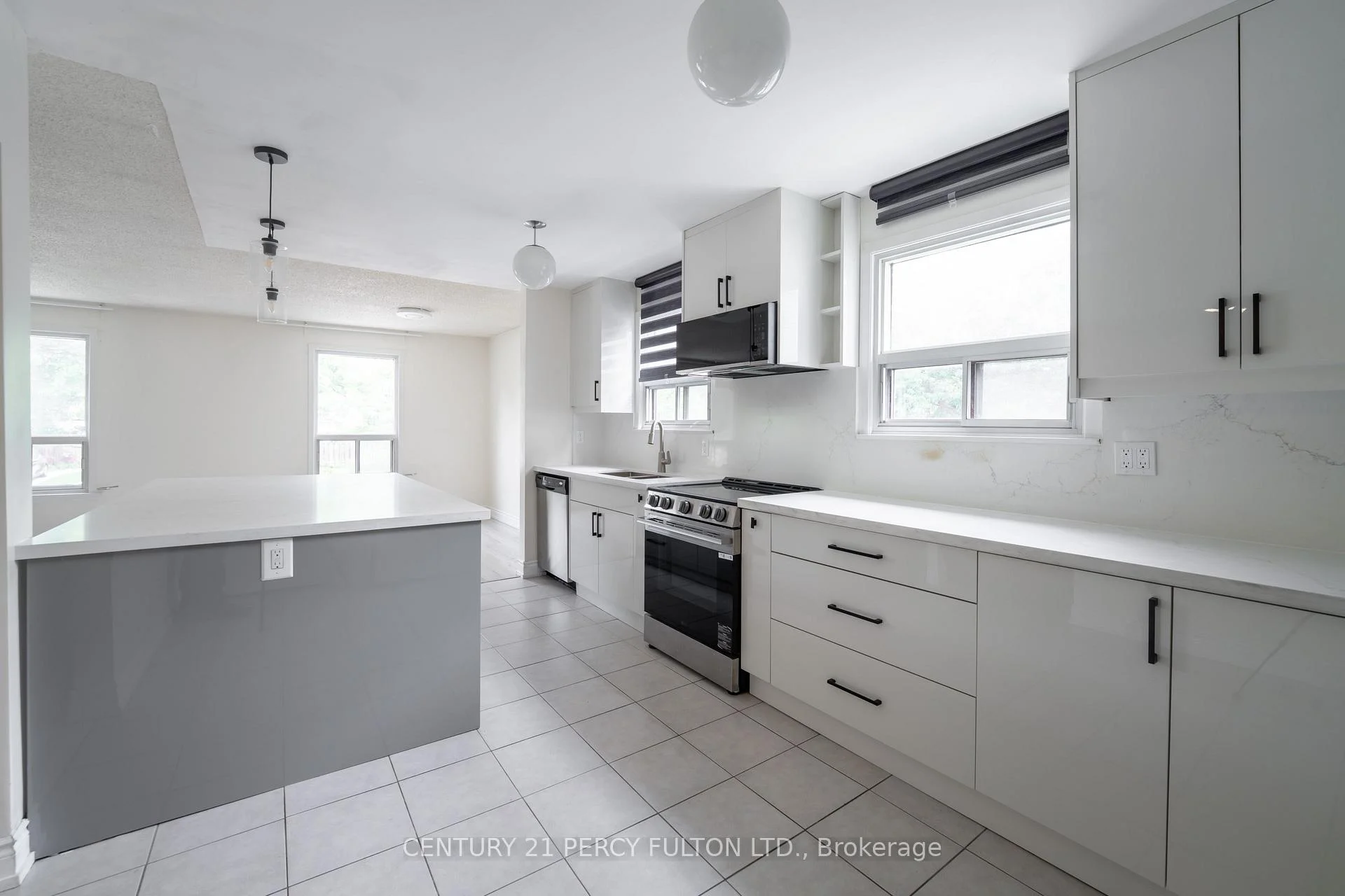 Photo 8 of Unit upper, 57 Lillooet Crescent, Richmond Hill, North Richvale — HOMEH