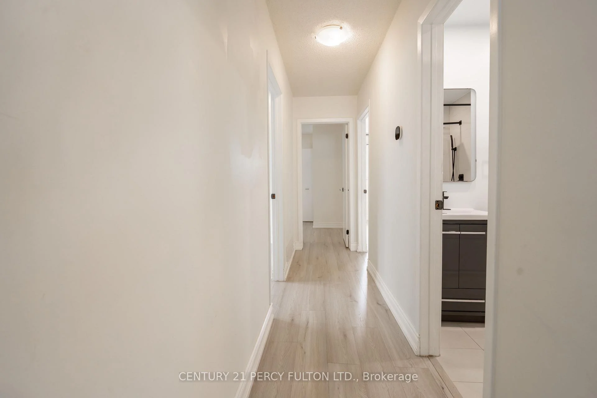 Photo 13 of Unit upper, 57 Lillooet Crescent, Richmond Hill, North Richvale — HOMEH