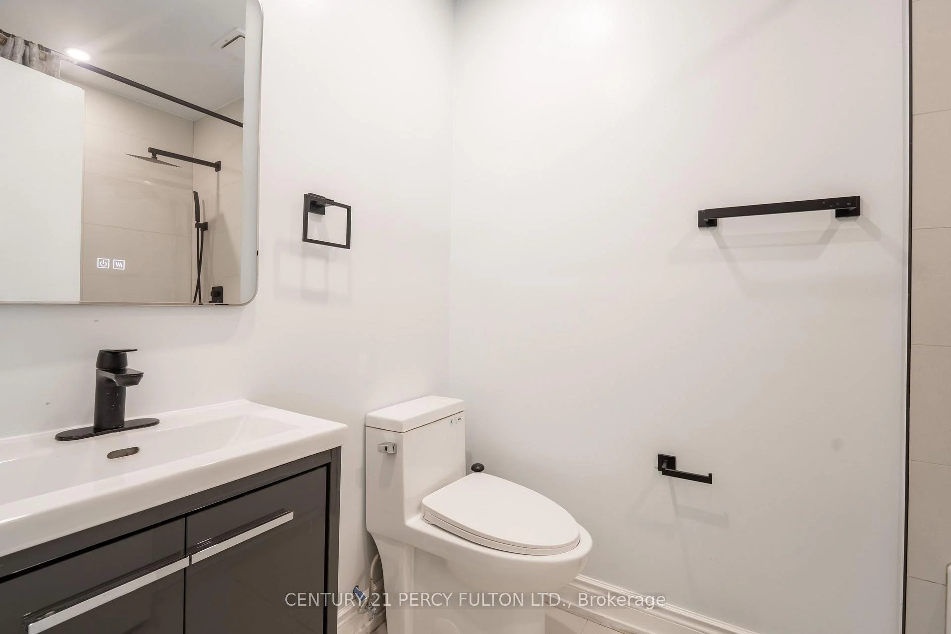 Photo 14 of Unit upper, 57 Lillooet Crescent, Richmond Hill, North Richvale — HOMEH
