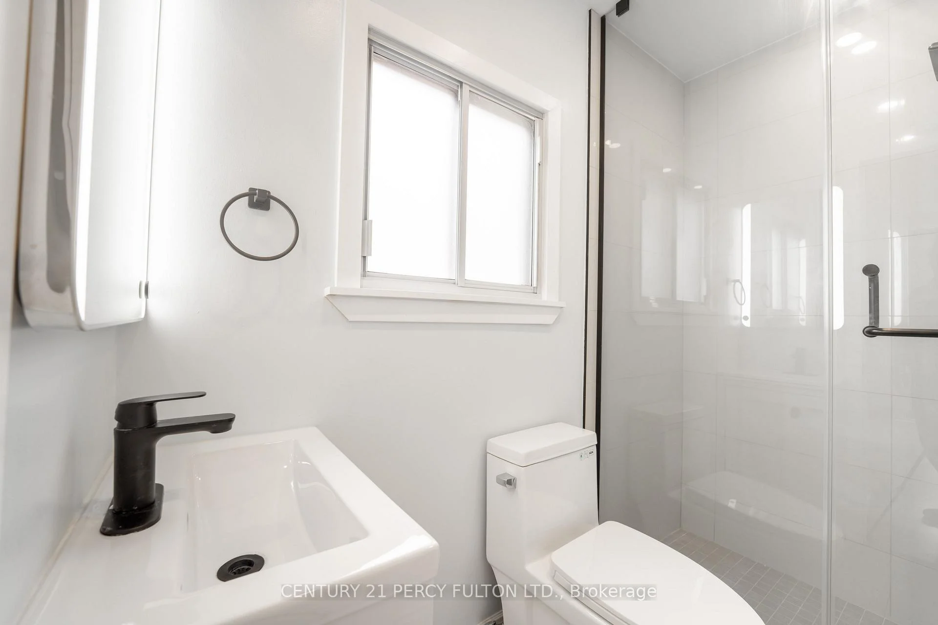 Photo 22 of Unit upper, 57 Lillooet Crescent, Richmond Hill, North Richvale — HOMEH
