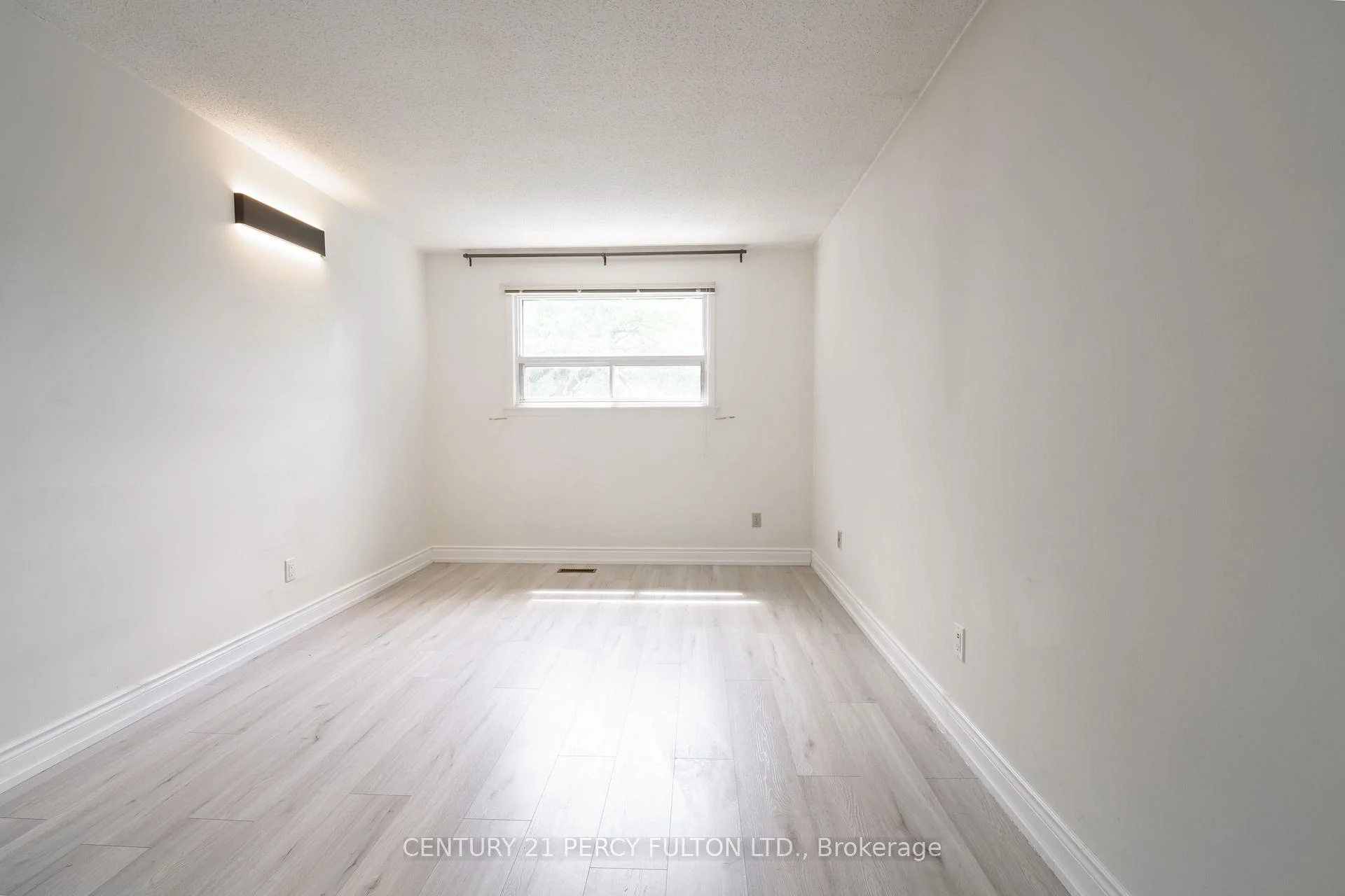 Photo 23 of Unit upper, 57 Lillooet Crescent, Richmond Hill, North Richvale — HOMEH