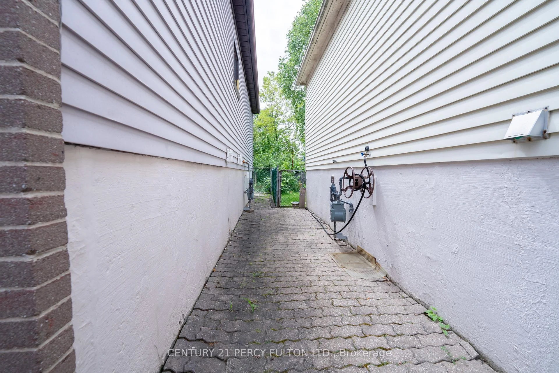 Photo 29 of Unit upper, 57 Lillooet Crescent, Richmond Hill, North Richvale — HOMEH