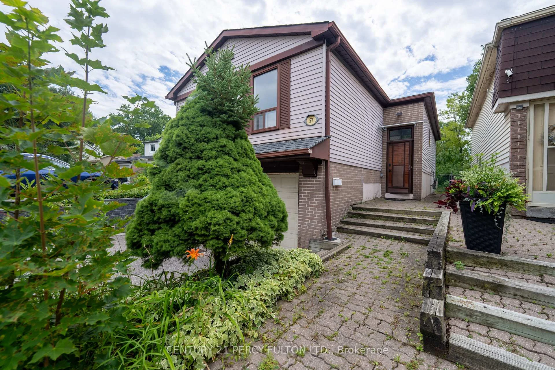 Photo 34 of Unit upper, 57 Lillooet Crescent, Richmond Hill, North Richvale — HOMEH