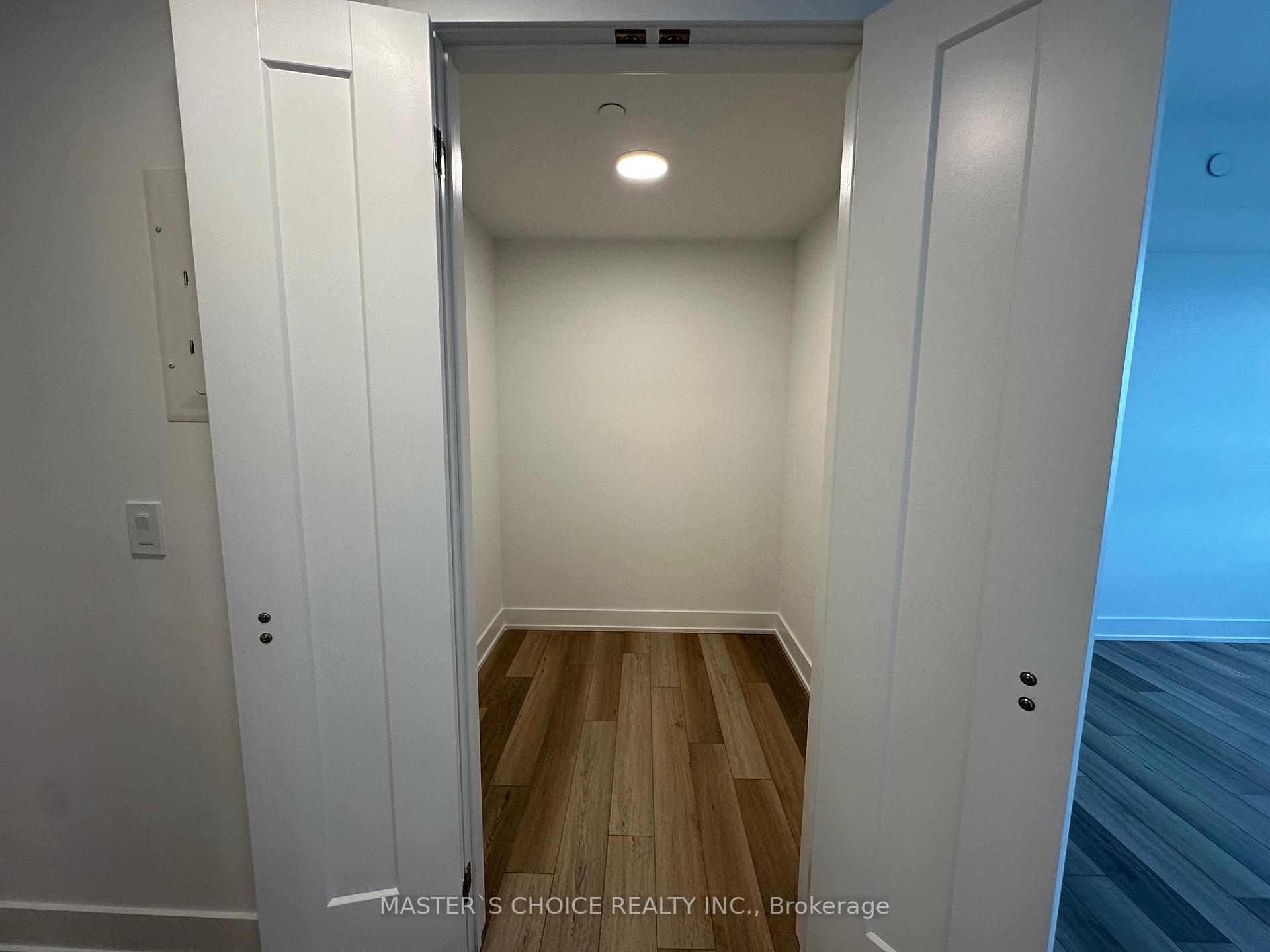 Photo 17 of Unit 1705, 8 Cedarland Drive, Markham, Unionville — HOMEH
